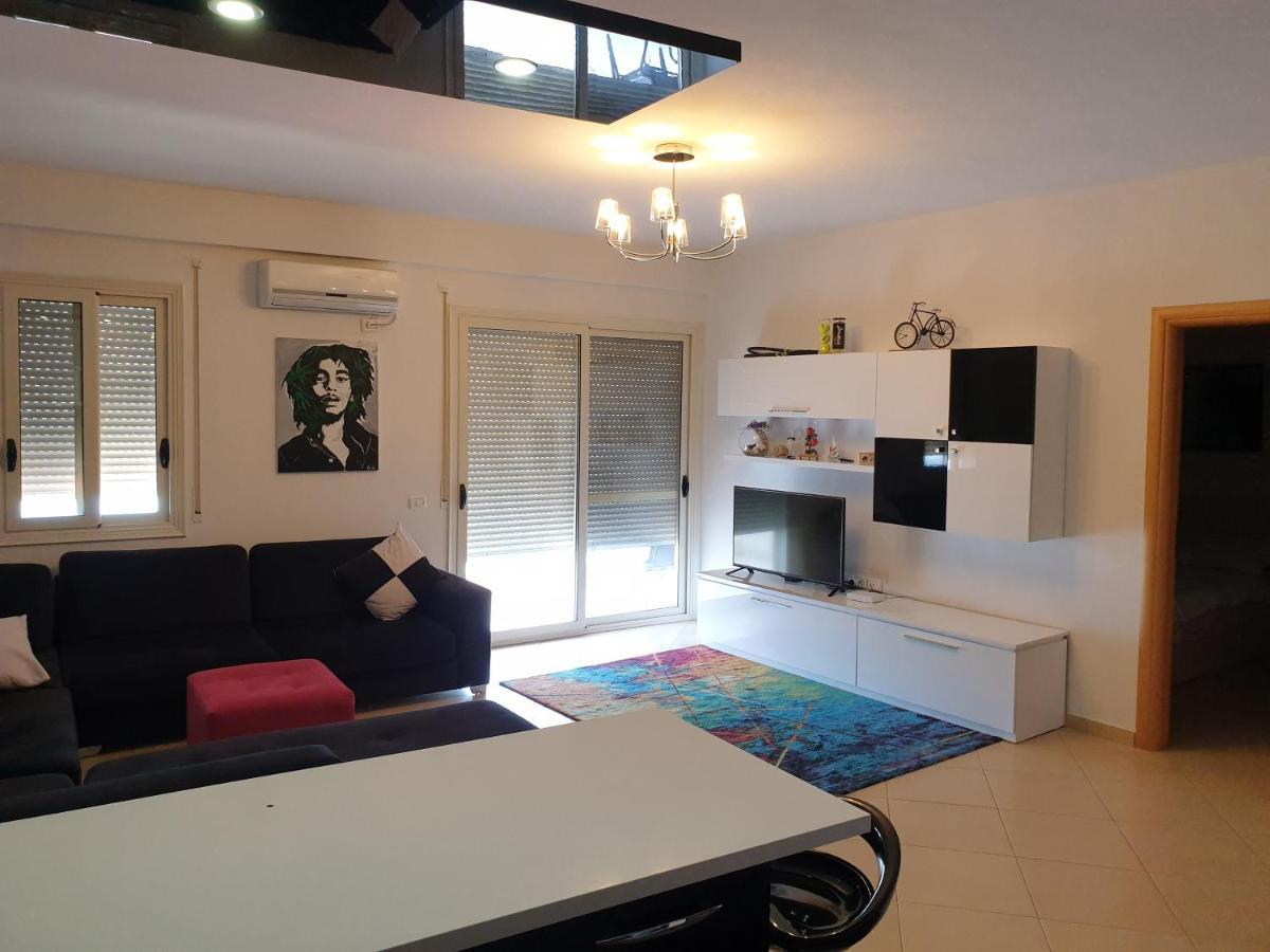 Asta Apartments Free Private Parking Vlorë Екстериор снимка